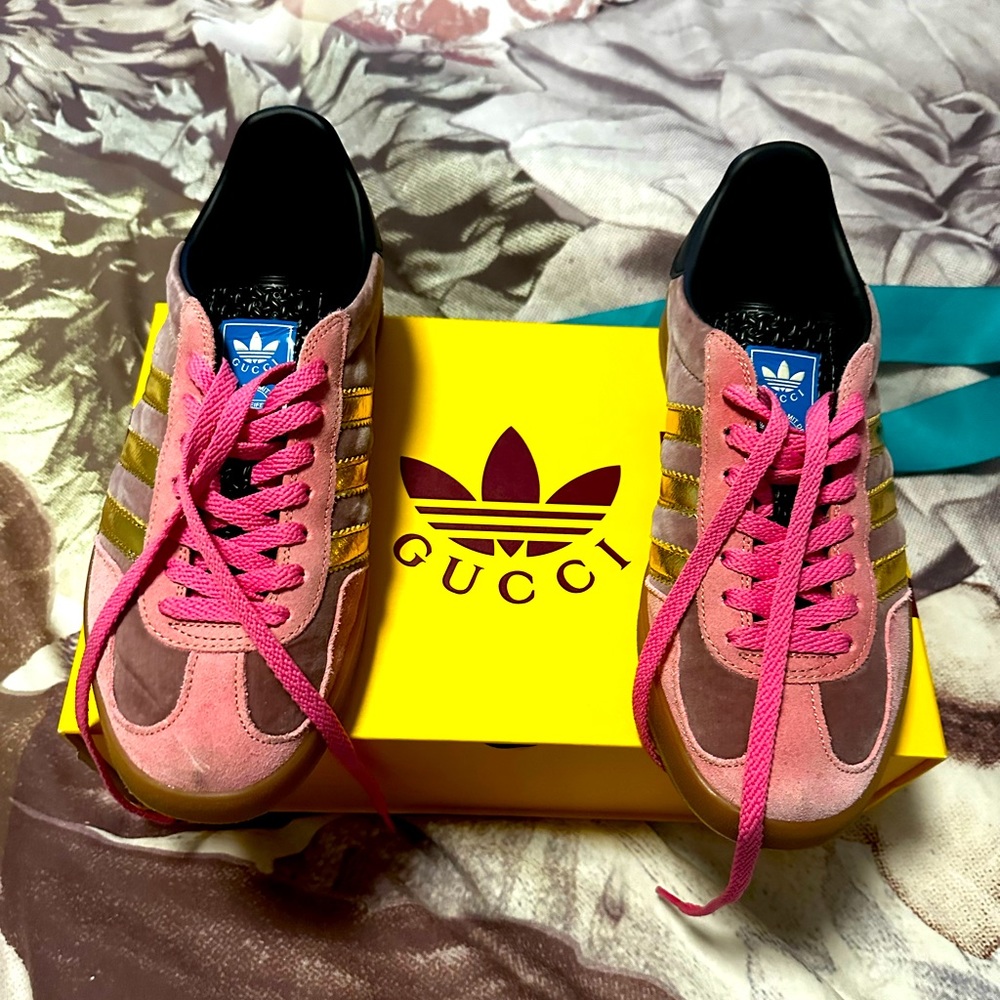 GUCCI X ADIDAS pink velvet sneakers with metallic gold stripes